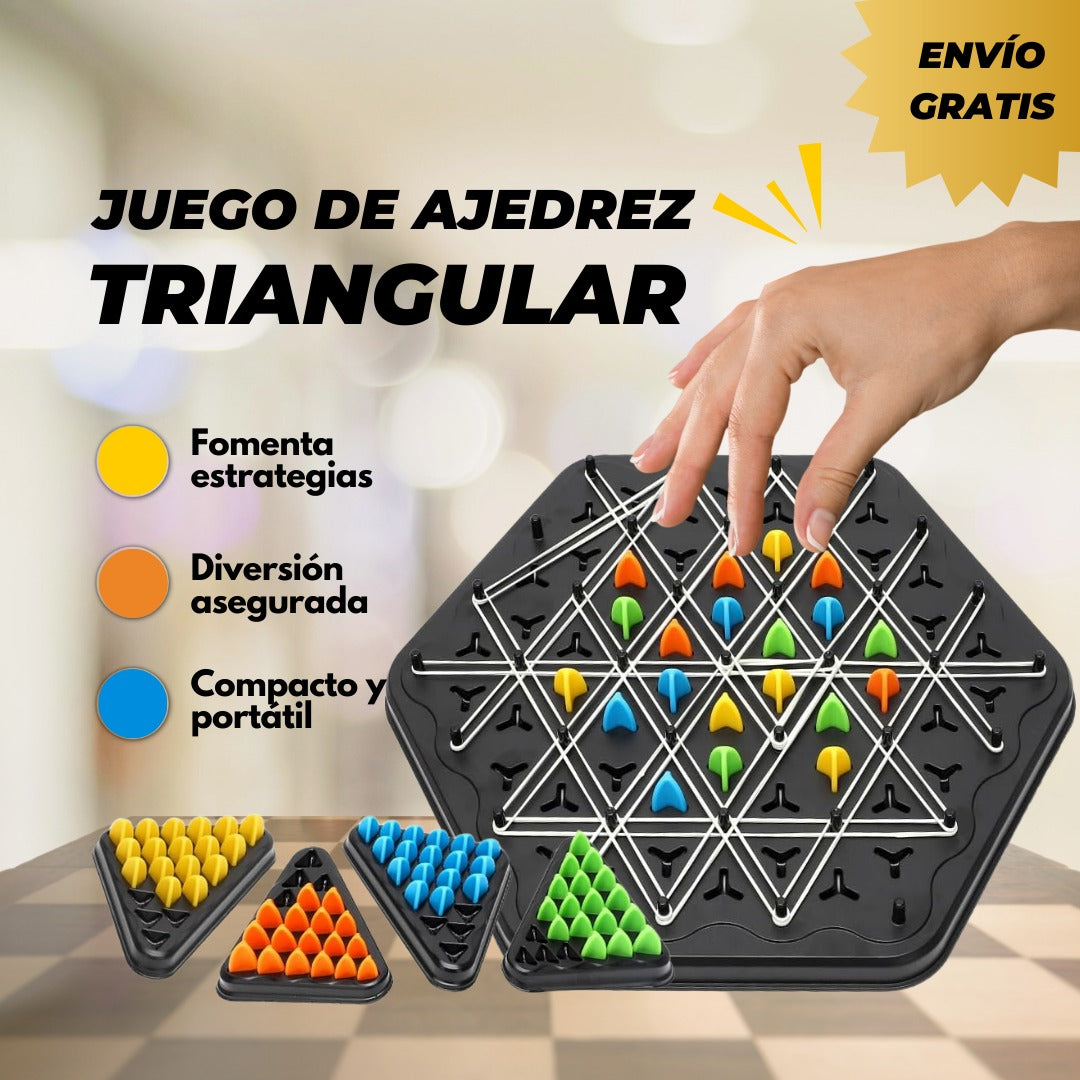 Juego de ajedrez triangular