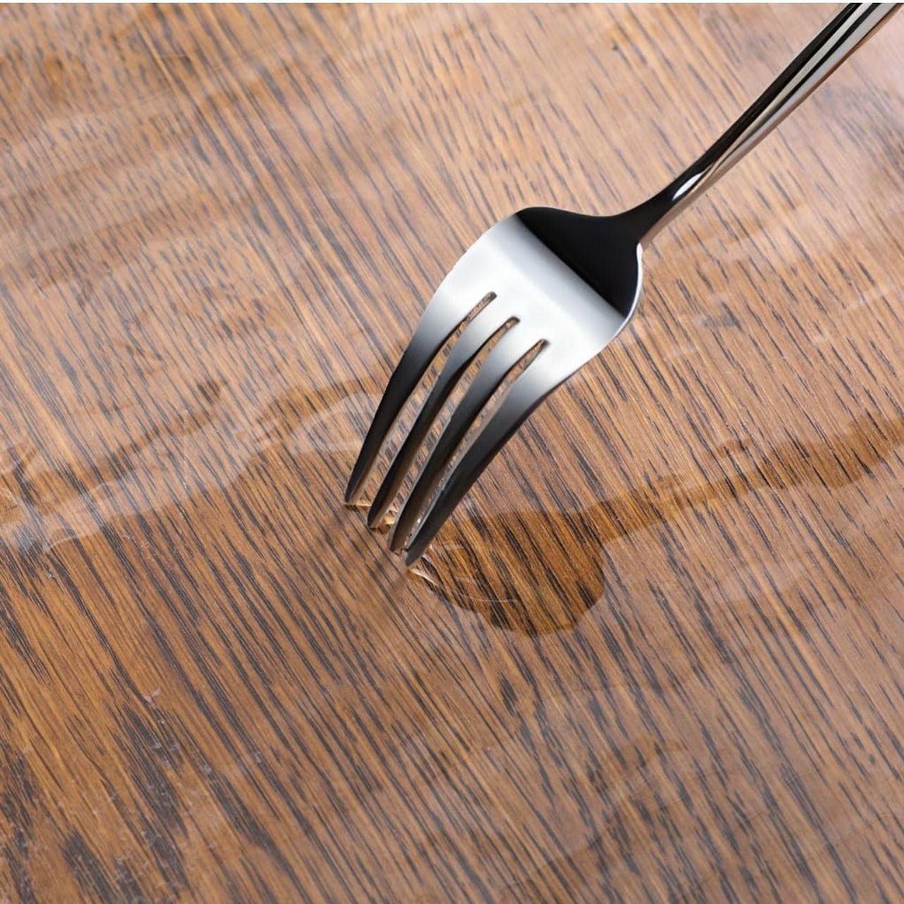 LuxeCover™ Mantel Transparente Lavable